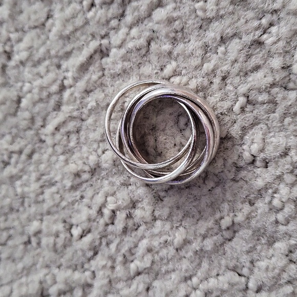 Silver ( Not Sterlimg) Link Ring - Picture 2 of 3